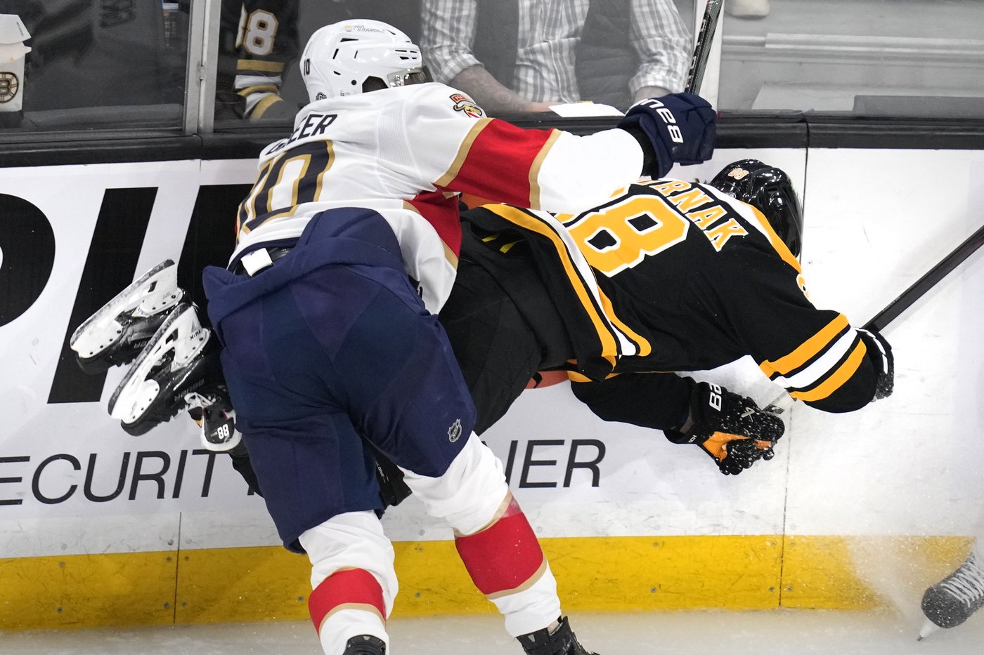 Reinhart and Lundell each score twice and Panthers beat Bruins 4-3 | iNFOnews.ca Reinhart and Lundell each score twice and Panthers beat Bruins 4-3 | iNFOnews.ca