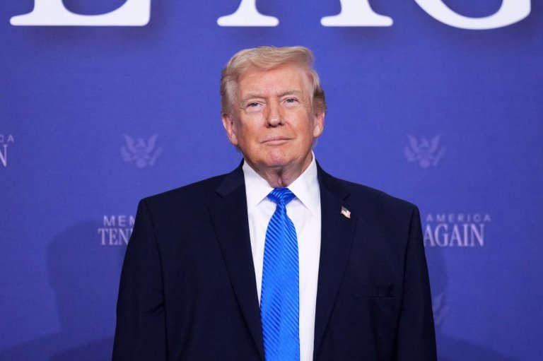 Trump heads to Elvis Presley's Graceland in Memphis, a detour during Iran war and airport turmoil | iNFOnews.ca