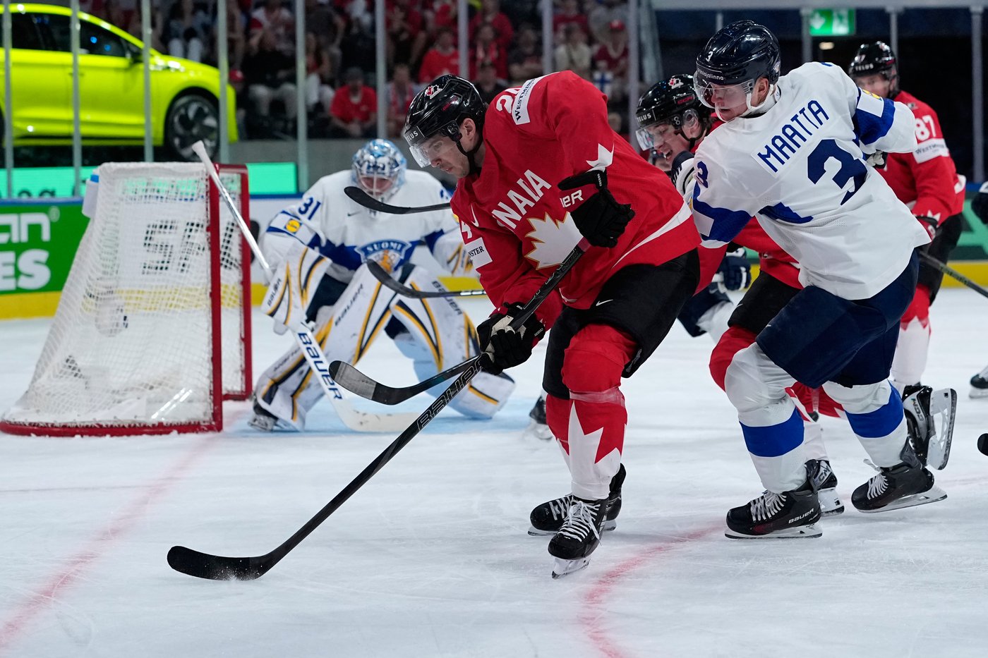 Canada falls 4-2 to Finland in men's world hockey championship semifinal | iNFOnews.ca