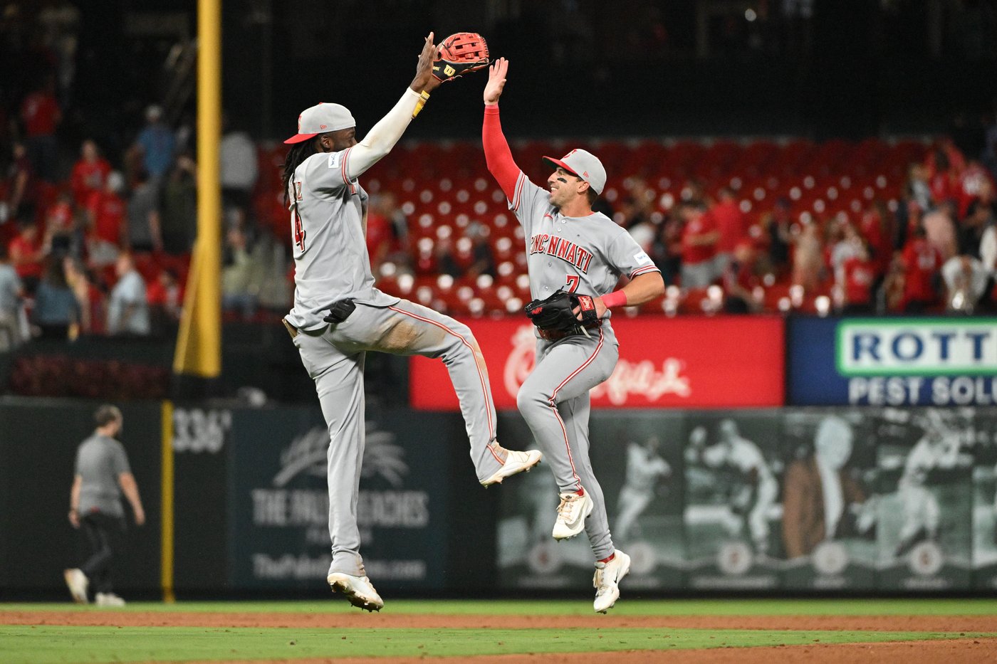 Reds place infielder/outfielder Spencer Steer on 10-day injured list with right wrist sprain | iNFOnews.ca Reds place infielder/outfielder Spencer Steer on 10-day injured list with right wrist sprain | iNFOnews.ca