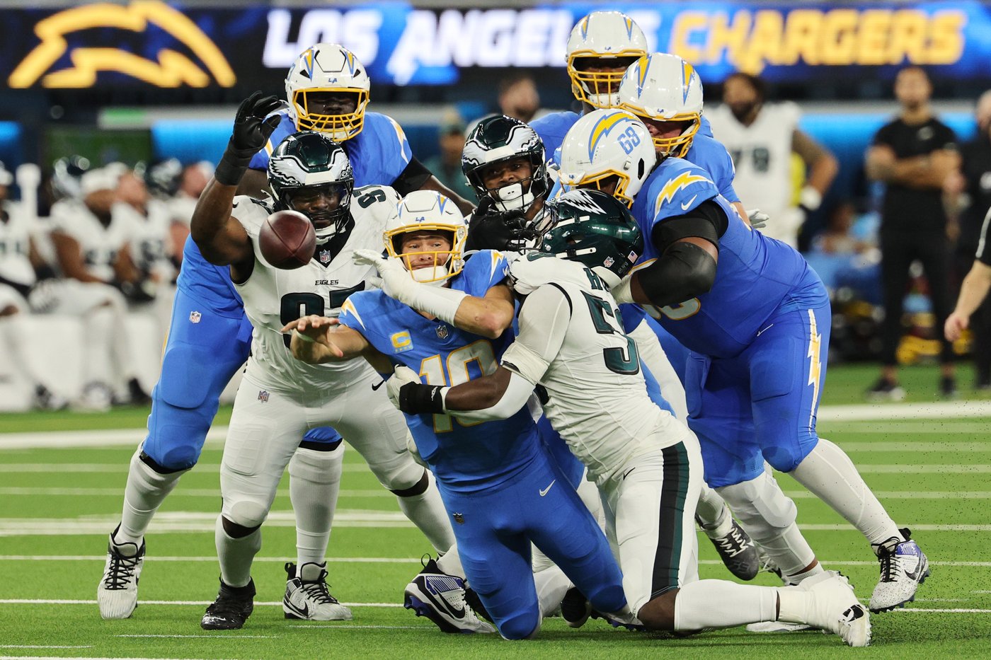 Chargers' Dicker kicks winning field goal, Jefferson's interception seals 22-19 OT win over Eagles | iNFOnews.ca Chargers' Dicker kicks winning field goal, Jefferson's interception seals 22-19 OT win over Eagles | iNFOnews.ca