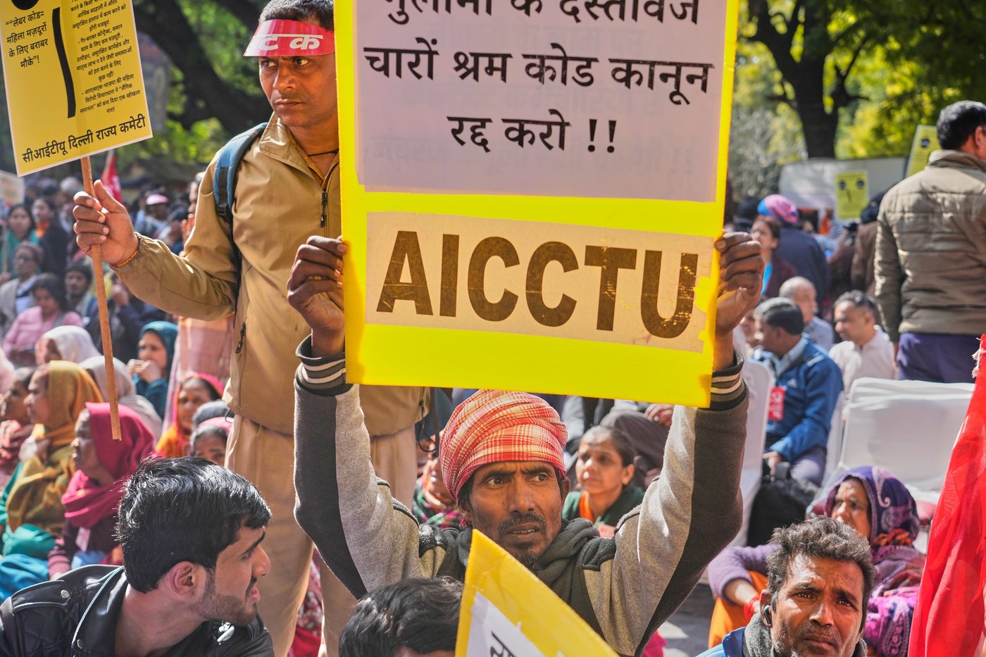 Indian unions and farmers stage a nationwide strike over interim trade deal with US | iNFOnews.ca
