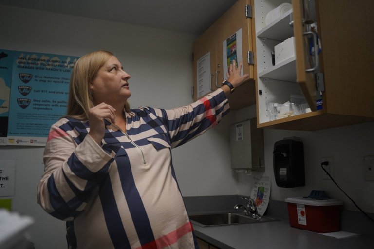 Addiction-stricken community struggles to keep a syringe program going after Trump's order | iNFOnews.ca