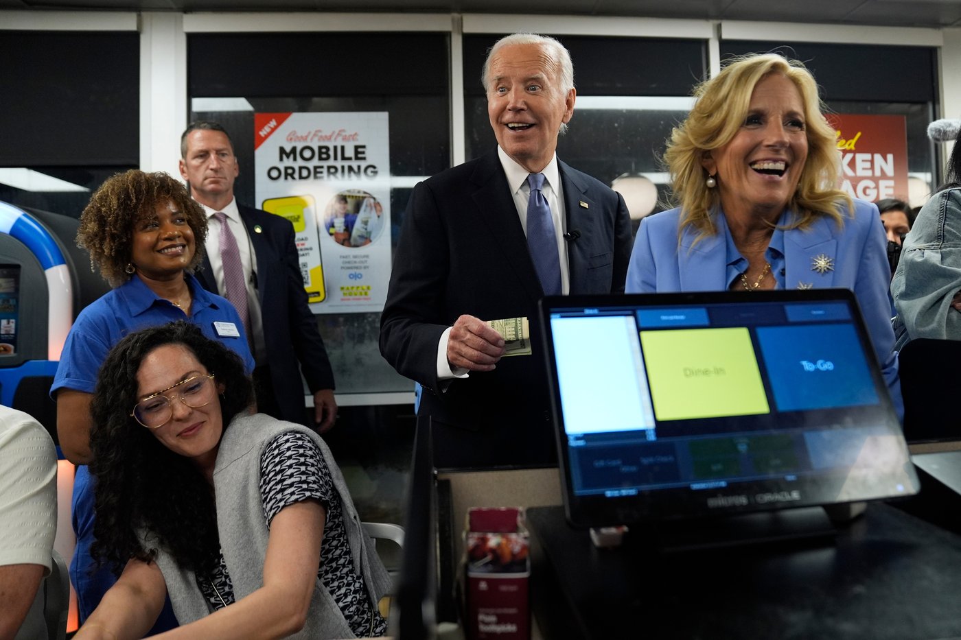 Jill Biden says she's sorry she didn't talk more about son Hunter's drug addiction | iNFOnews.ca Jill Biden says she's sorry she didn't talk more about son Hunter's drug addiction | iNFOnews.ca