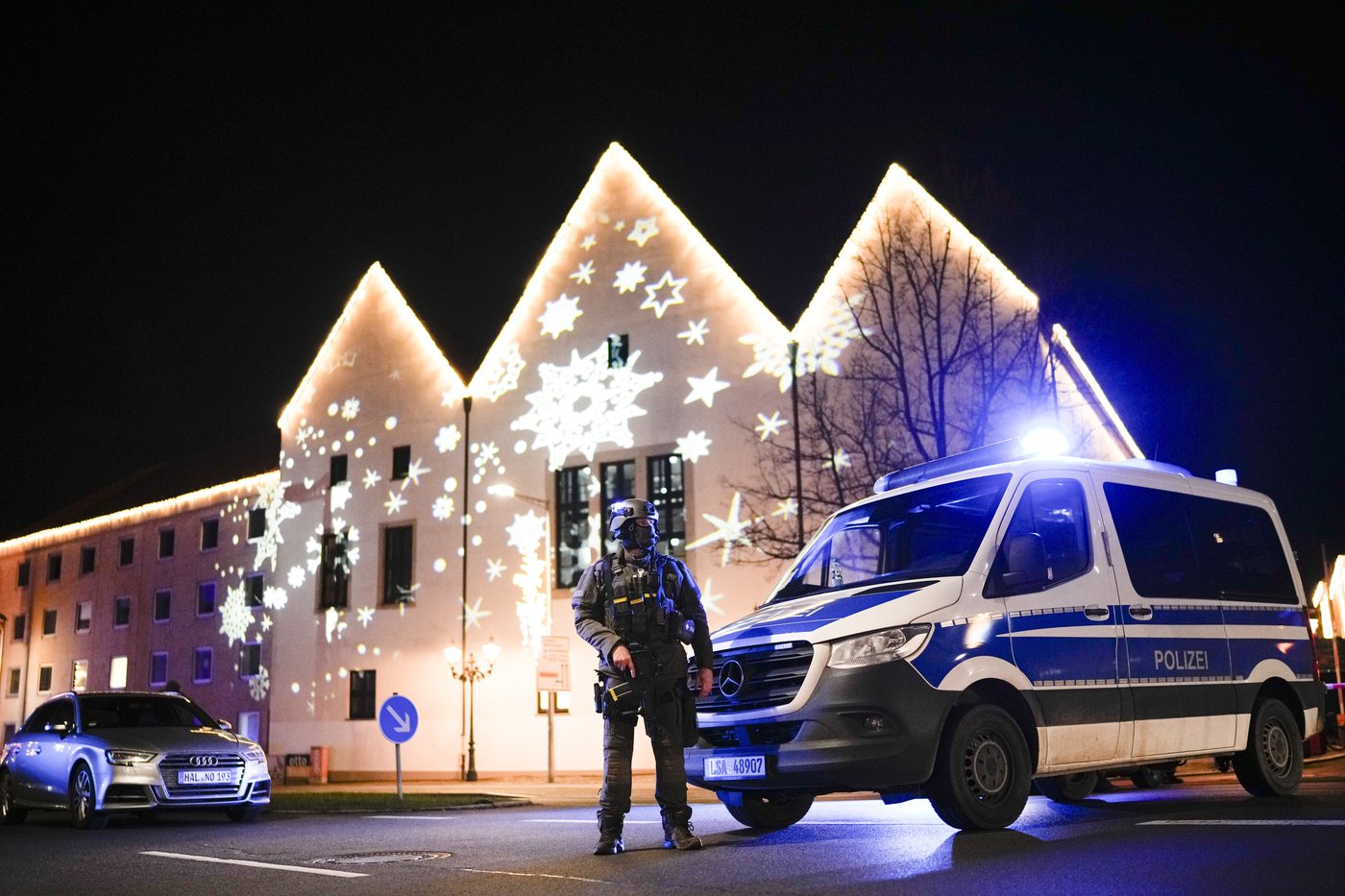 At least 2 dead and 60 hurt after a car drives into a German Christmas market in a suspected attack | iNFOnews.ca At least 2 dead and 60 hurt after a car drives into a German Christmas market in a suspected attack | iNFOnews.ca
