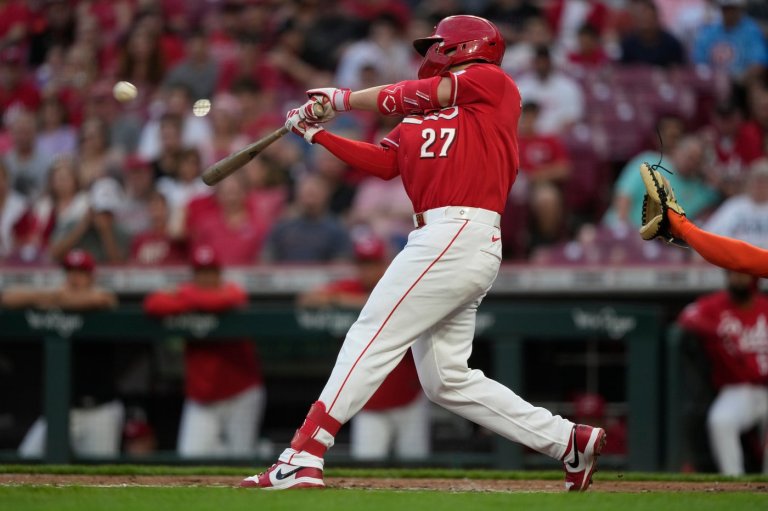 Stewart and Steer go deep, Reds beat Giants | iNFOnews.ca