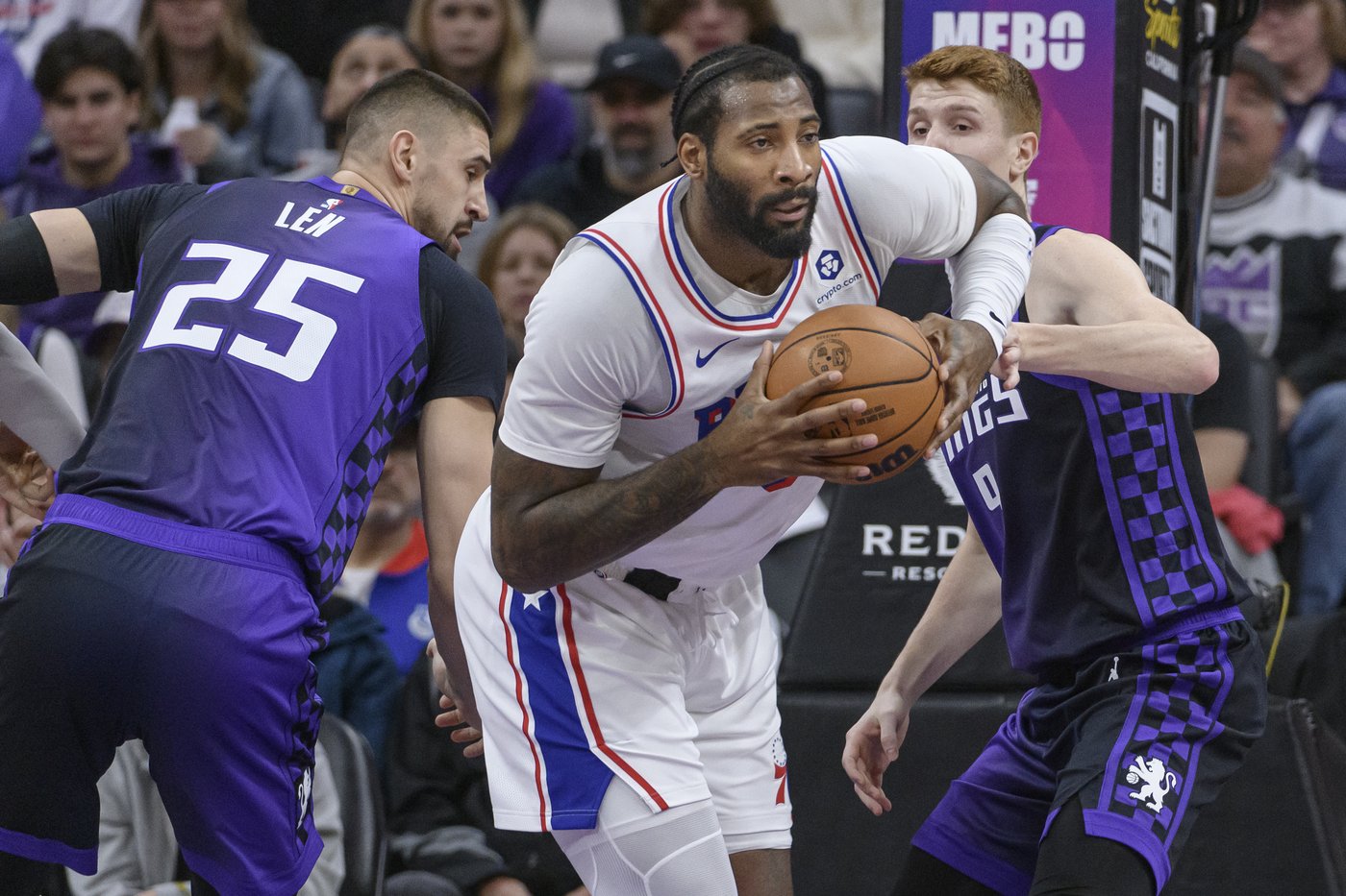 Fox scores 35 and Kings close with 15-0 surge to rally past 76ers for 113-107 win | iNFOnews.ca