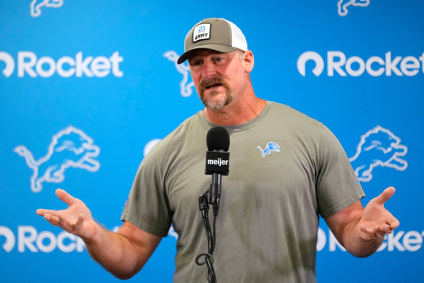 Lions tight end Sam LaPorta hurts hip, cornerback Ennis Rakestraw injures lower leg | iNFOnews.ca