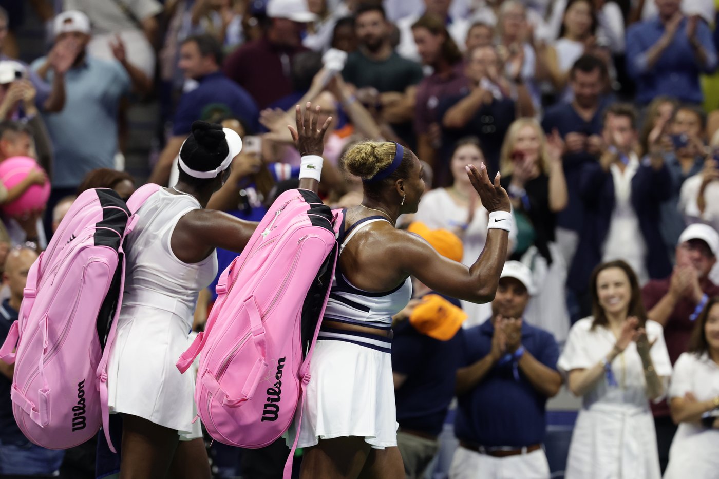 Venus and Serena Williams put on a show in thrilling US Open return, in photos | iNFOnews.ca