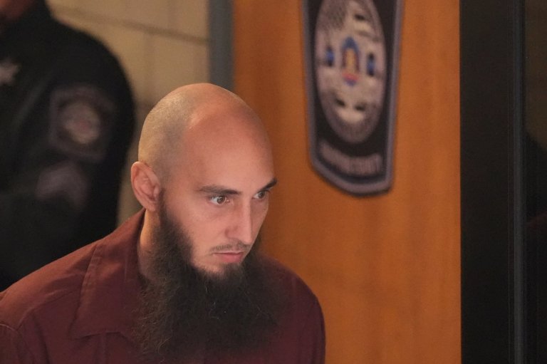 Pennsylvania man pleads guilty in arson attack at governor’s mansion while Shapiro’s family slept | iNFOnews.ca