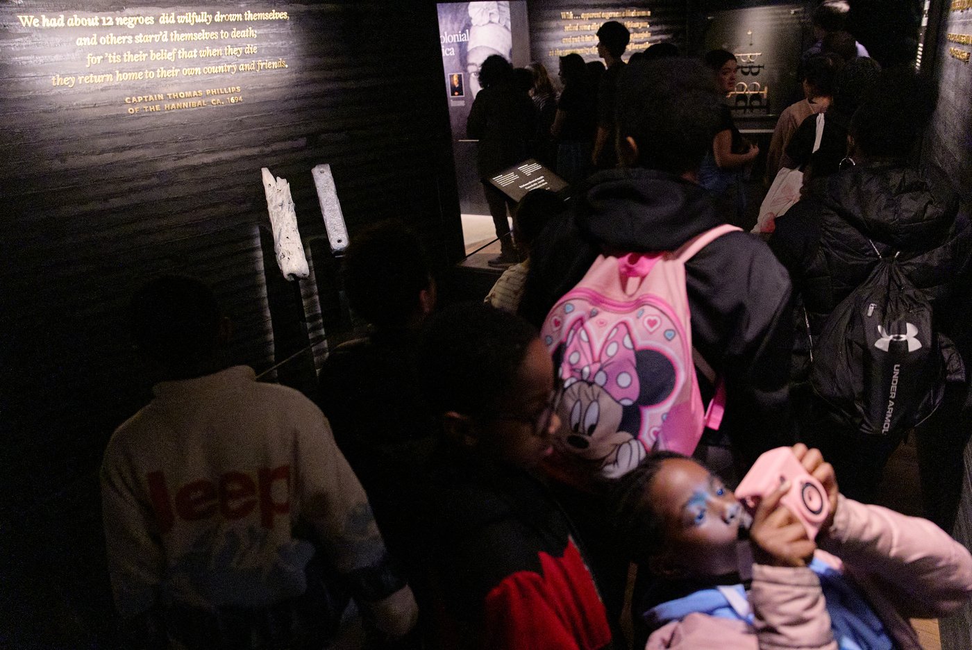 AP Exclusive: Smithsonian museum will revamp its slavery exhibit after artifact loan runs out | iNFOnews.ca AP Exclusive: Smithsonian museum will revamp its slavery exhibit after artifact loan runs out | iNFOnews.ca
