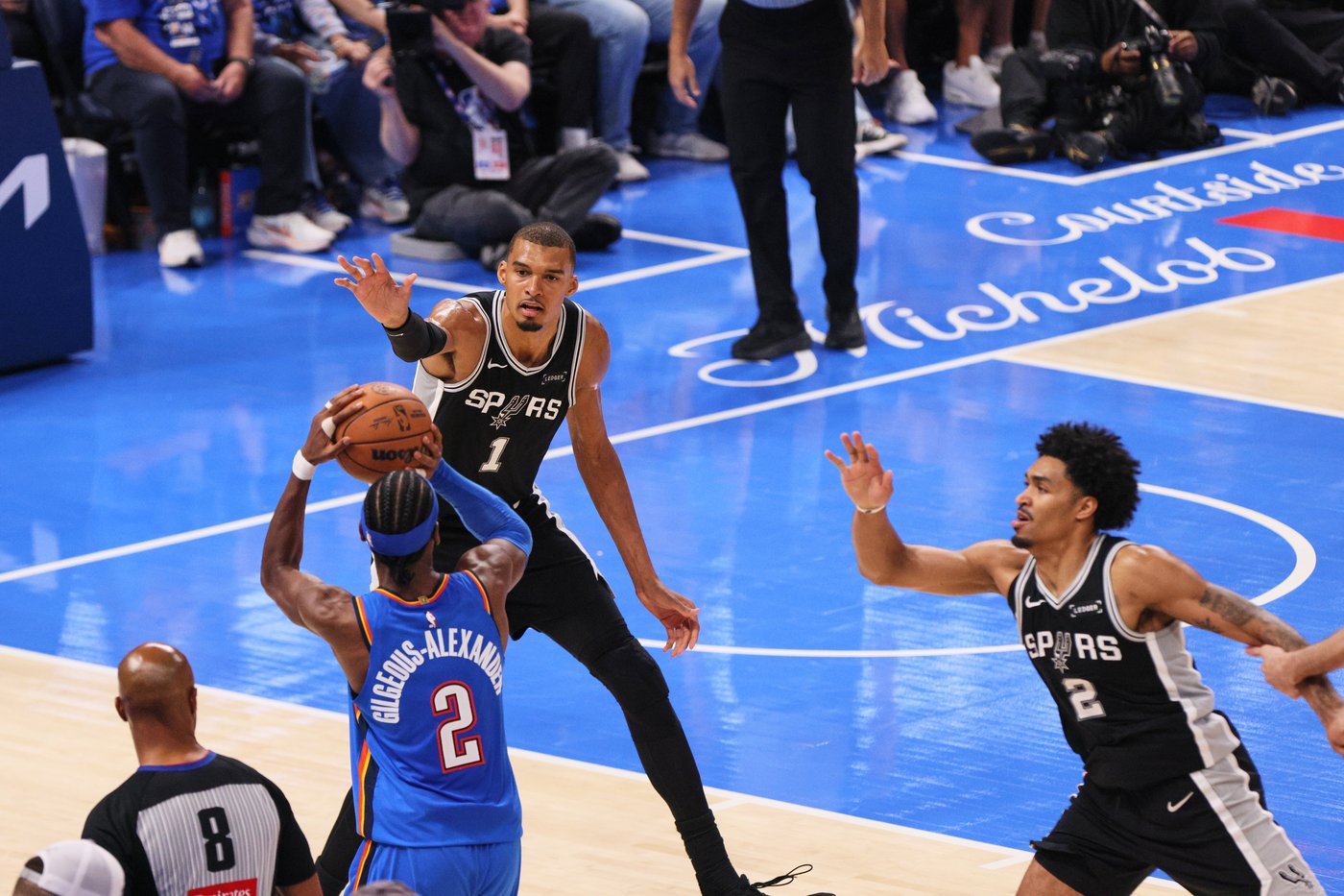 Gilgeous-Alexander tips his cap after Thunder fall to Spurs in Game 7 to end their title reign | iNFOnews.ca