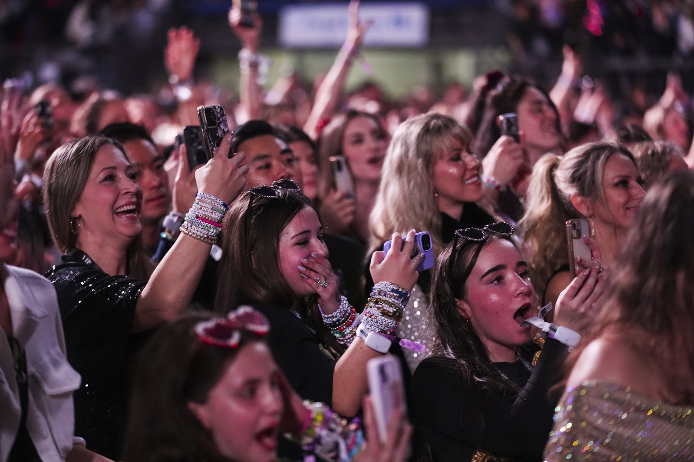 PHOTO COLLECTION: Taylor Swift "The Eras Tour" | iNFOnews.ca