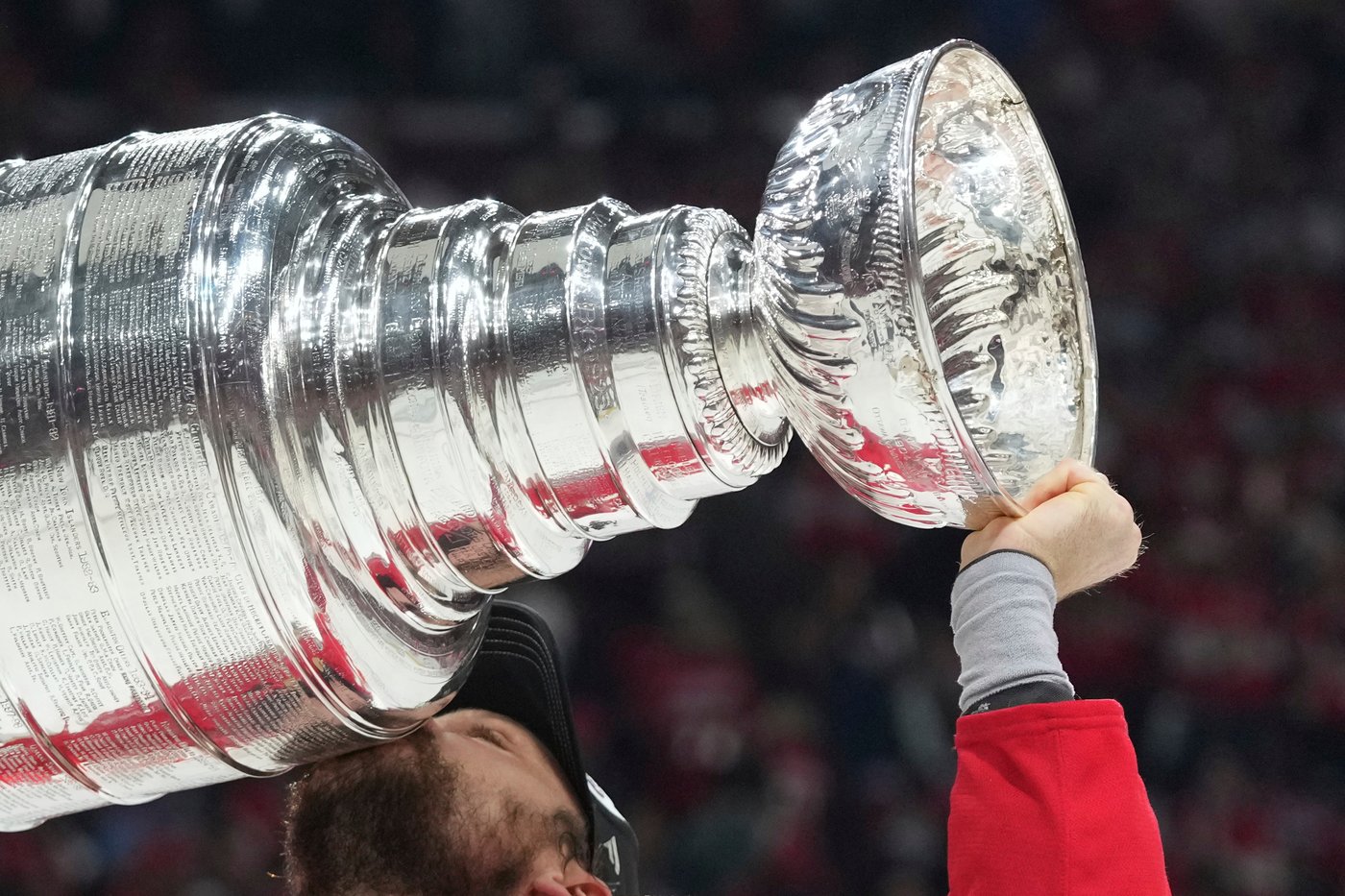 Stanley Cup damaged as the Florida Panthers celebrate a second straight championship | iNFOnews.ca Stanley Cup damaged as the Florida Panthers celebrate a second straight championship | iNFOnews.ca