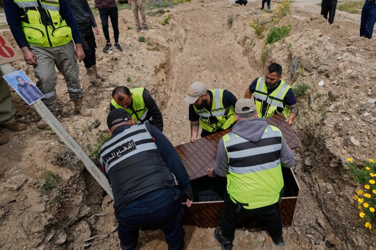 New Israeli strikes hit southern Lebanon a day after historic talks in Washington | iNFOnews.ca