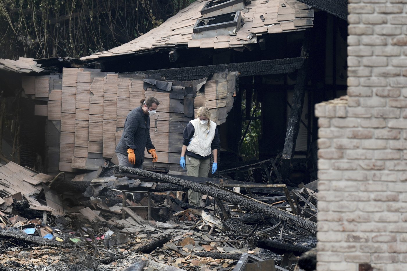 Fire danger diminishes in Southern California even as crews continue to battle Malibu blaze | iNFOnews.ca Fire danger diminishes in Southern California even as crews continue to battle Malibu blaze | iNFOnews.ca