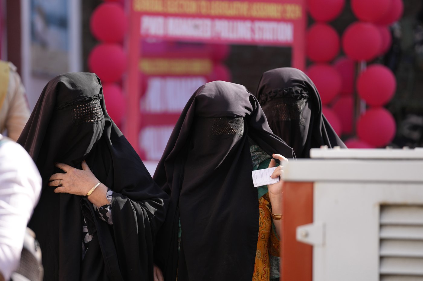 Brisk voting for local government in Indian-controlled Kashmir for first time after losing autonomy | iNFOnews.ca