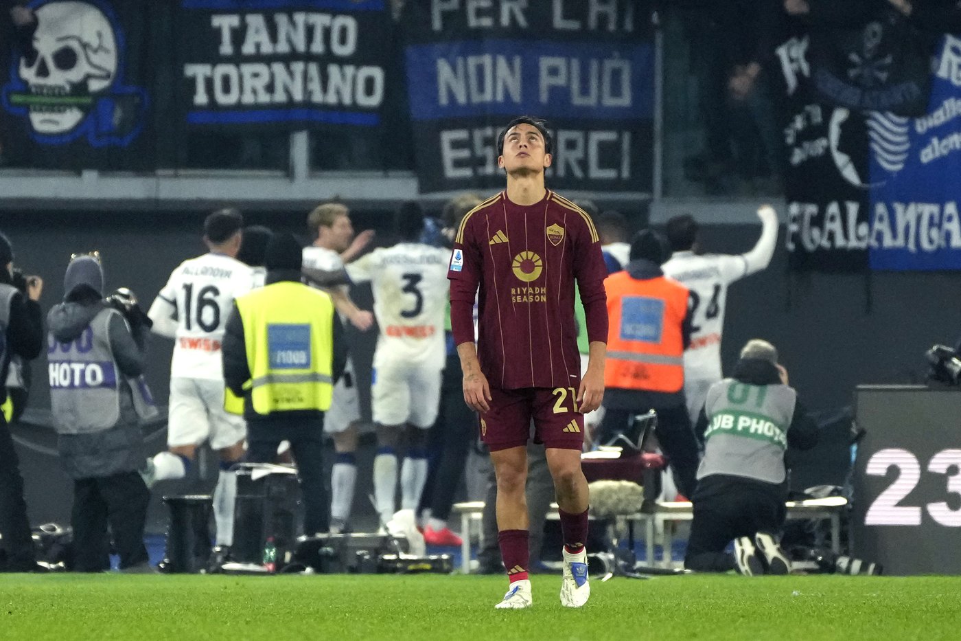 Ranieri returns to Rome and Roma players show support for Bove on emotional night | iNFOnews.ca