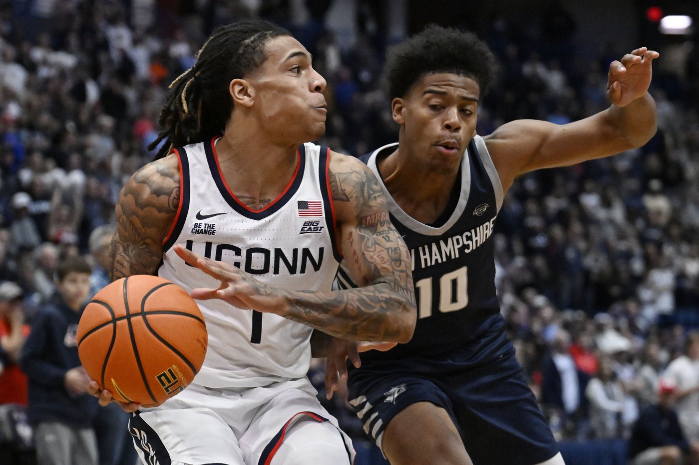 Alex Karaban has 17 points as No. 3 UConn overcomes sluggish start to roll past New Hampshire 92-53 | iNFOnews.ca