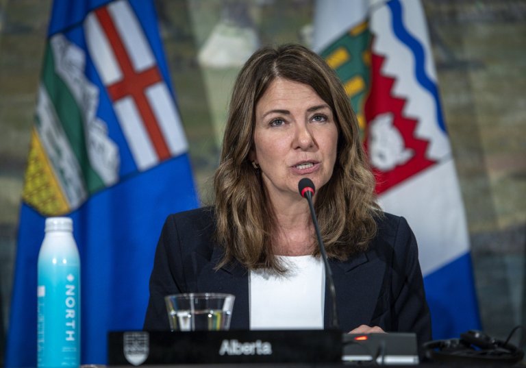 Separatism and energy: Alberta's Smith to meet with counterpart in Quebec this week | iNFOnews.ca