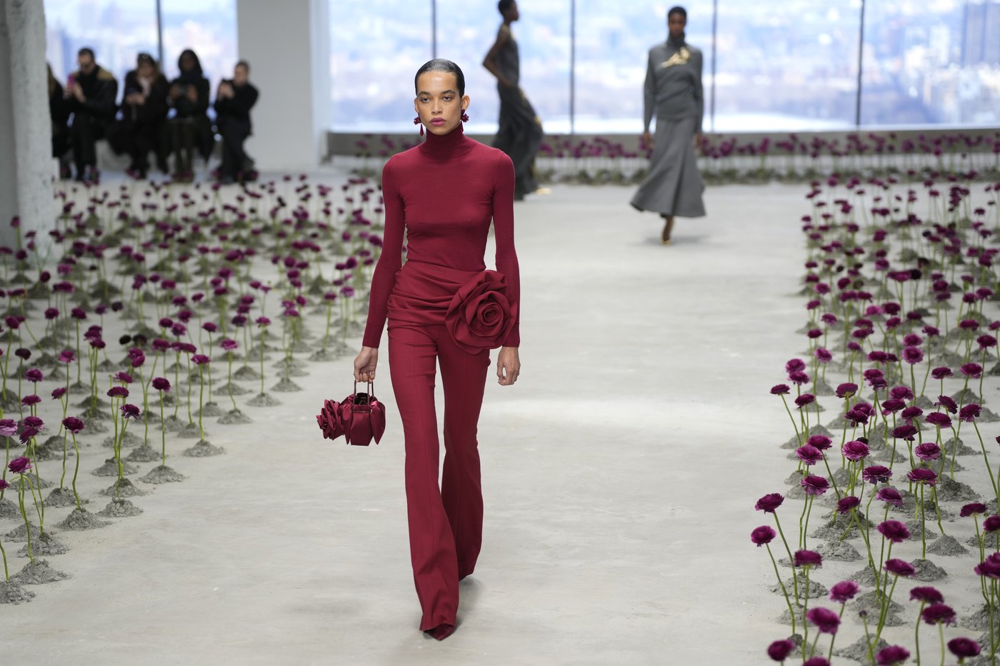 Carolina Herrera debuts new fall looks high above New York City | iNFOnews.ca