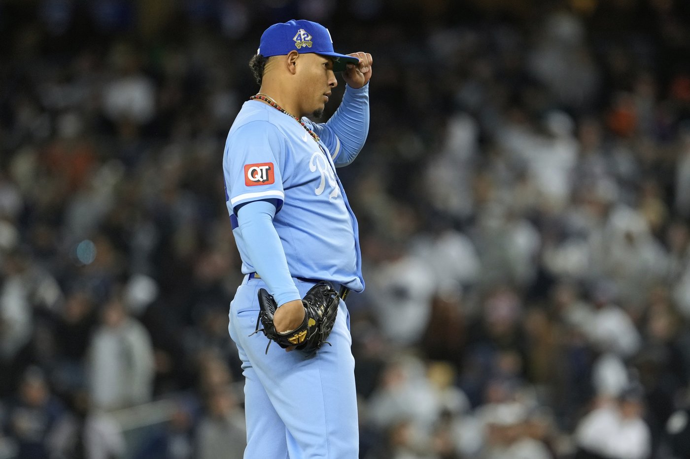Domínguez's clutch 3-run double sends Fried and Yankees to 4-2 win over Royals | iNFOnews.ca Domínguez's clutch 3-run double sends Fried and Yankees to 4-2 win over Royals | iNFOnews.ca