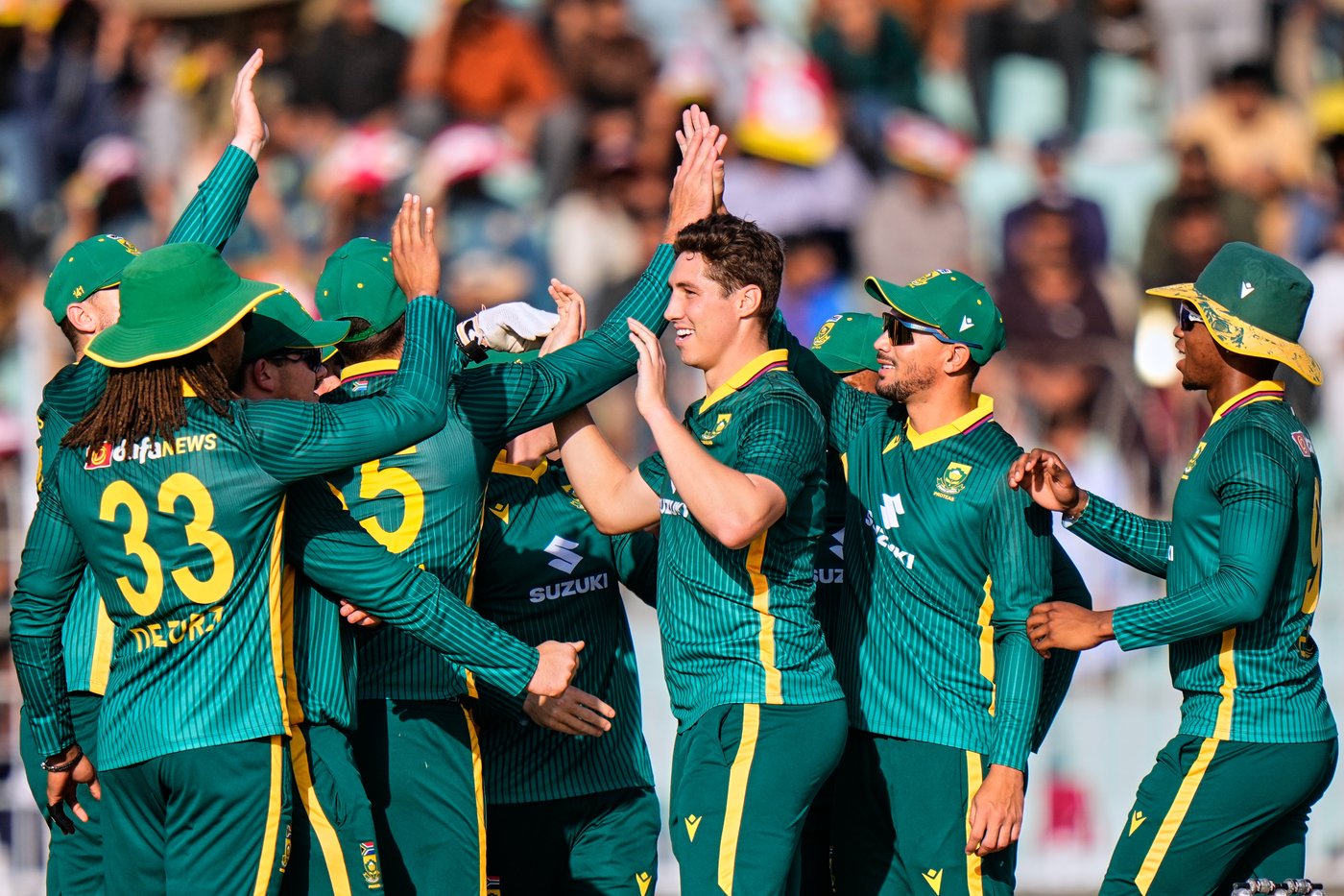 De Kock revives international career with a century as South Africa thrashes Pakistan in 2nd ODI | iNFOnews.ca