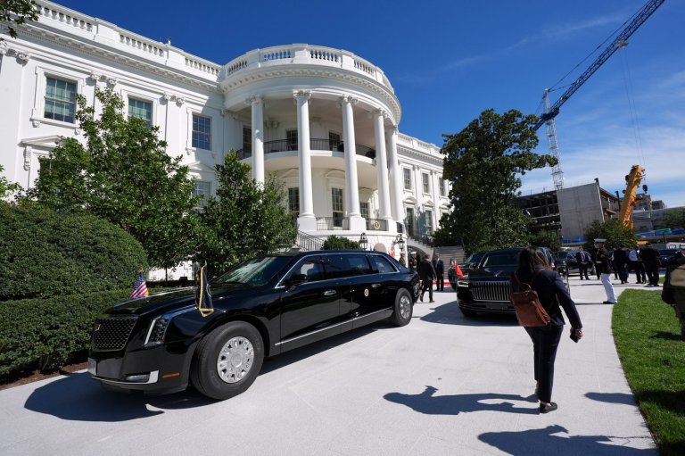 CNN says it was left off Air Force One for Trump's Saturday trip to a college football game | iNFOnews.ca