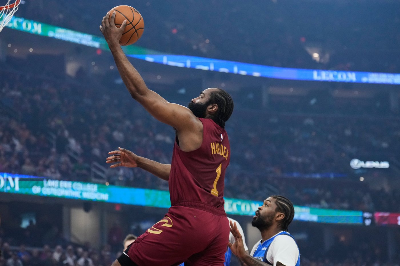 Mavericks bounce back with 130-120 victory over Cavaliers after being routed Friday night | iNFOnews.ca
