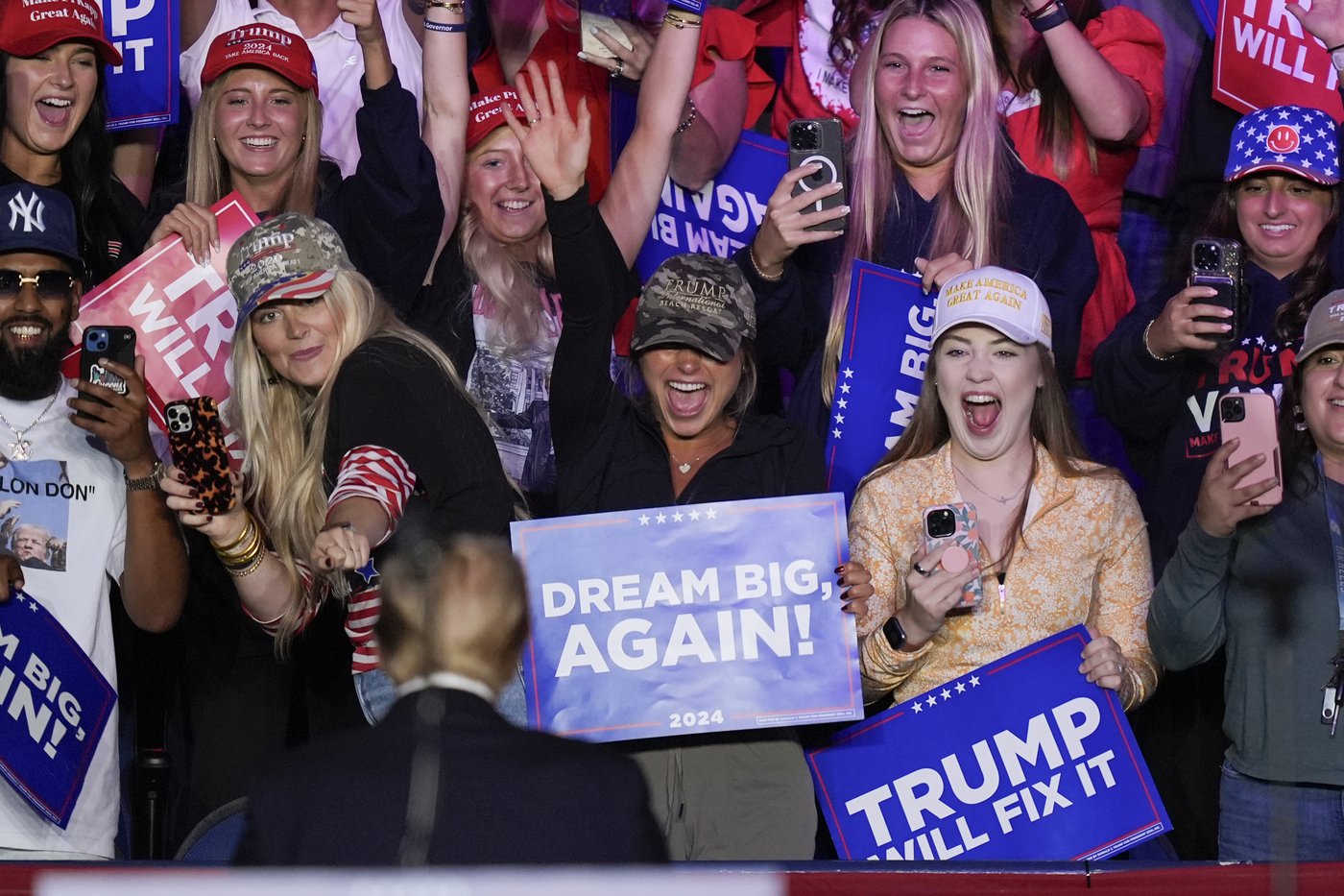 Trump wants to narrow his deficit with women but he's not changing how he talks about them | iNFOnews.ca