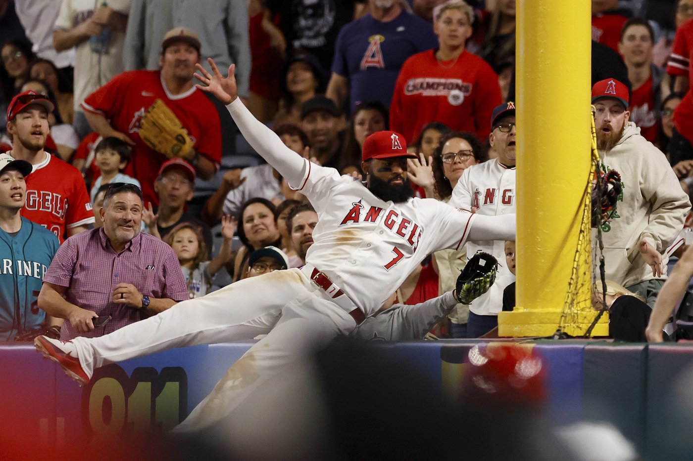 Jo Adell robs 3 home runs as Angels beat Mariners 1-0 | iNFOnews.ca