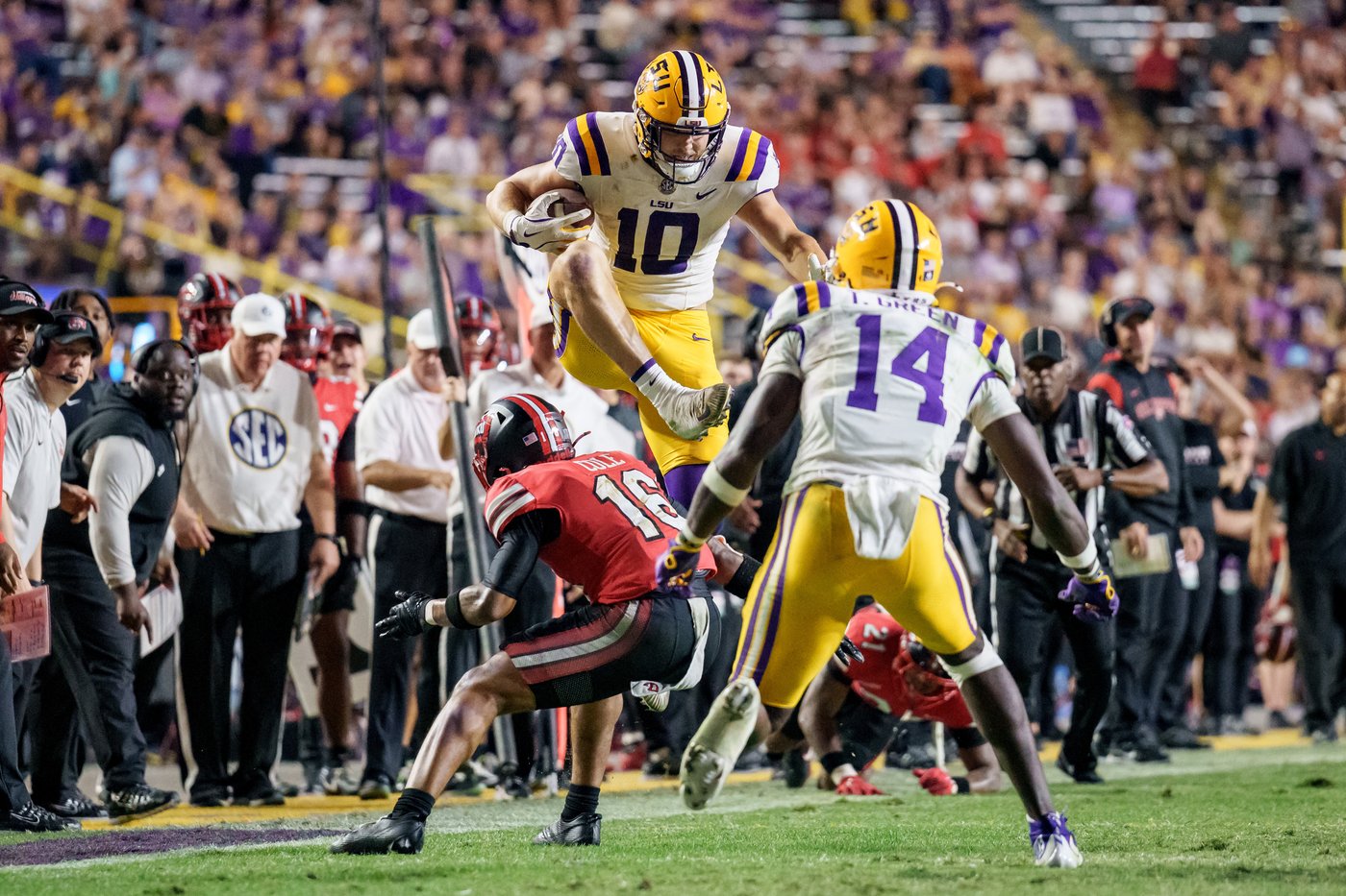 Damian Ramos kicks 2 FGs, LSU beats Western Kentucky 13-10 | iNFOnews.ca