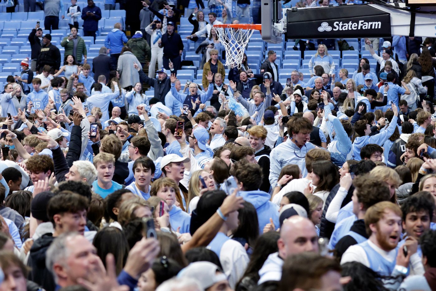 Duke's Scheyer says staff members 'got punched in the face' during court-storming; UNC AD apologizes | iNFOnews.ca
