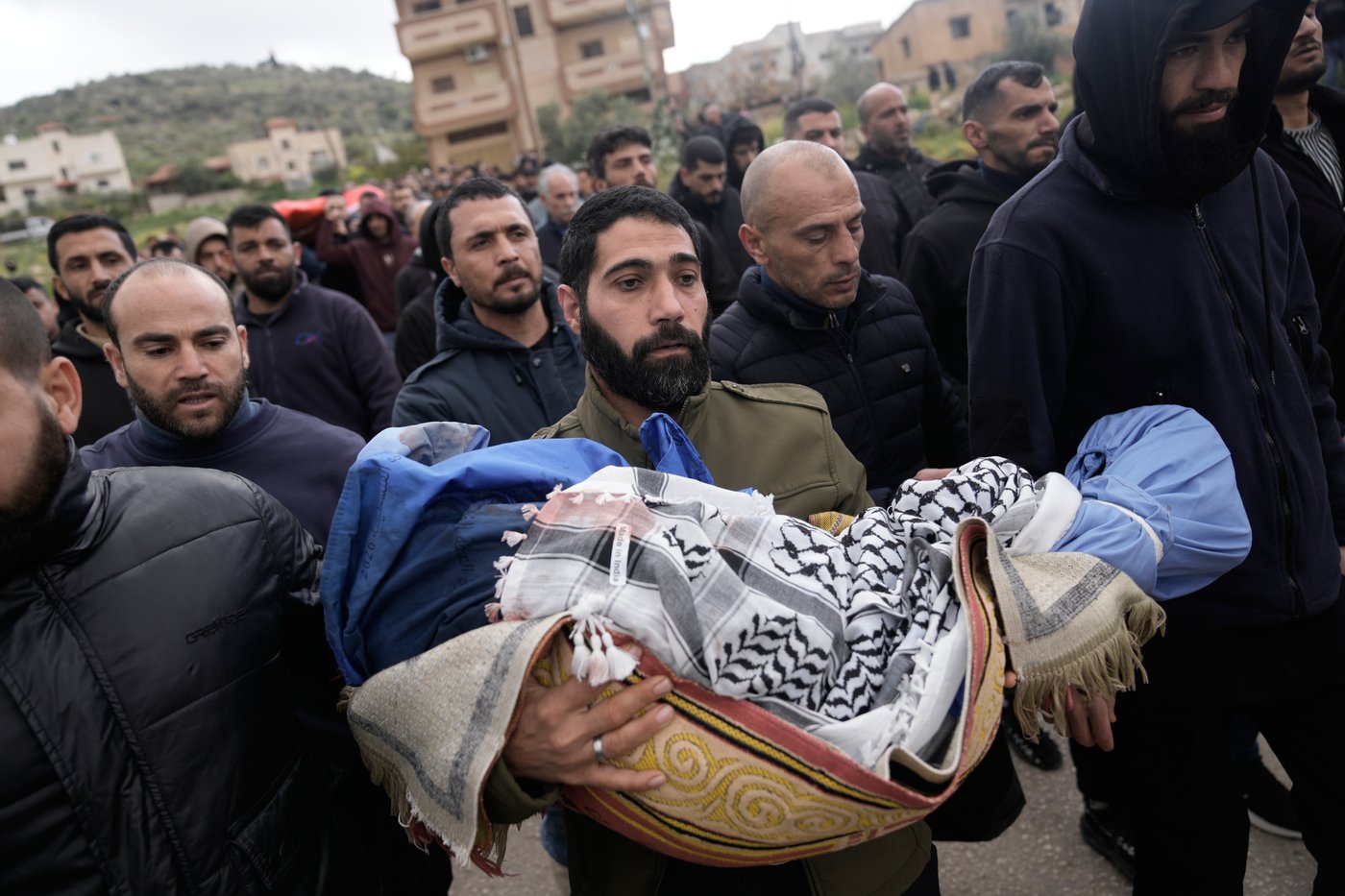 Israeli soldiers fire on family car in occupied West Bank, killing 4 | iNFOnews.ca Israeli soldiers fire on family car in occupied West Bank, killing 4 | iNFOnews.ca