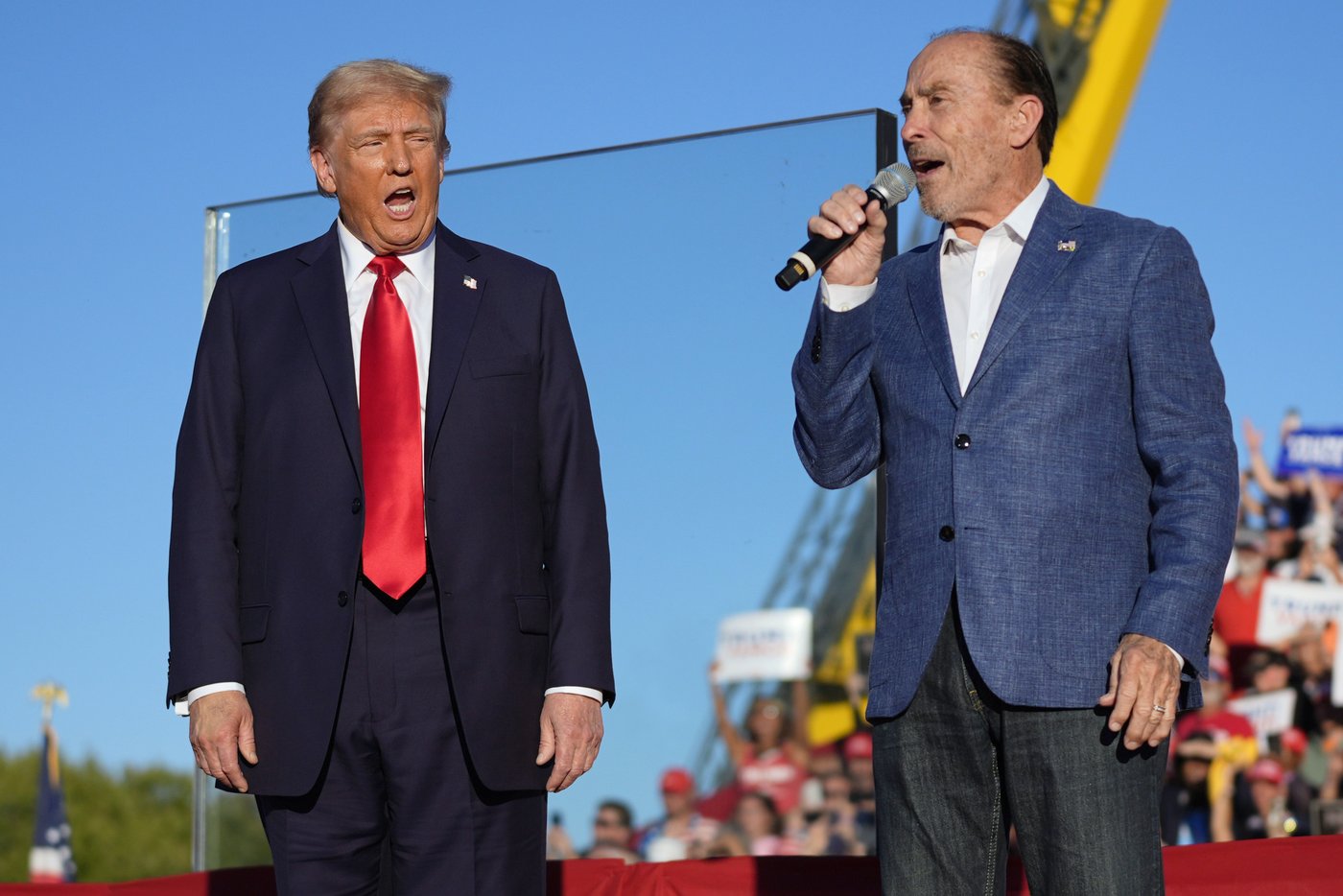 Q&A: 'God Bless the USA' singer Lee Greenwood on Donald Trump's inauguration and Bibles | iNFOnews.ca
