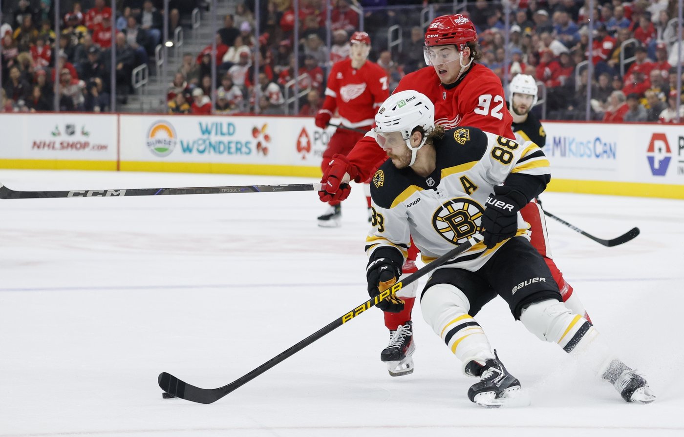 Brad Marchand's 3rd-period goal lifts the Bruins to a 2-1 win over the Red Wings | iNFOnews.ca Brad Marchand's 3rd-period goal lifts the Bruins to a 2-1 win over the Red Wings | iNFOnews.ca