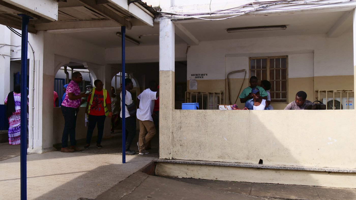 Sierra Leone begins nationwide rollout of Ebola vaccine a decade after deadly outbreak | iNFOnews.ca
