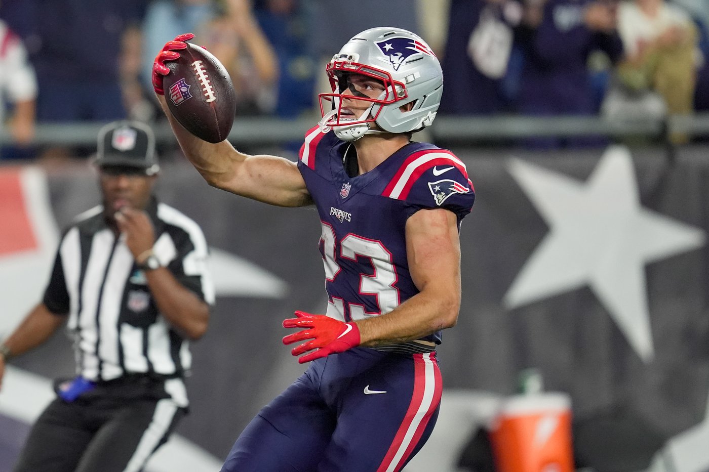 Tommy DeVito throws 69-yard TD as Patriots beat Eagles 24-21 | iNFOnews.ca Tommy DeVito throws 69-yard TD as Patriots beat Eagles 24-21 | iNFOnews.ca