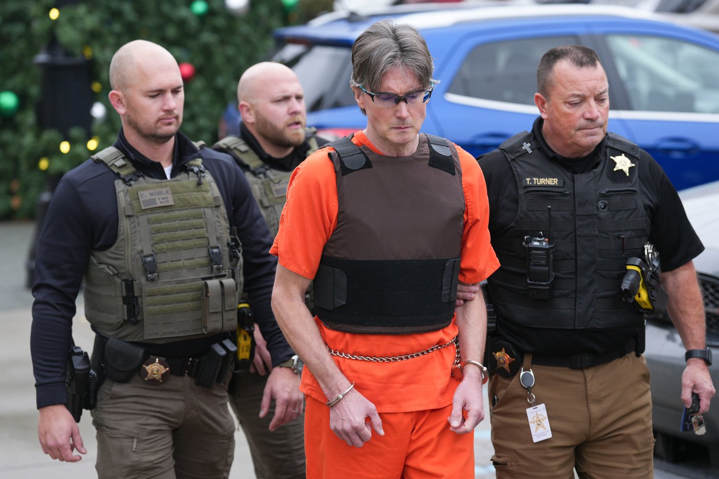 Shootings of people who mistakenly go to the wrong house test the limits of stand your ground laws | iNFOnews.ca