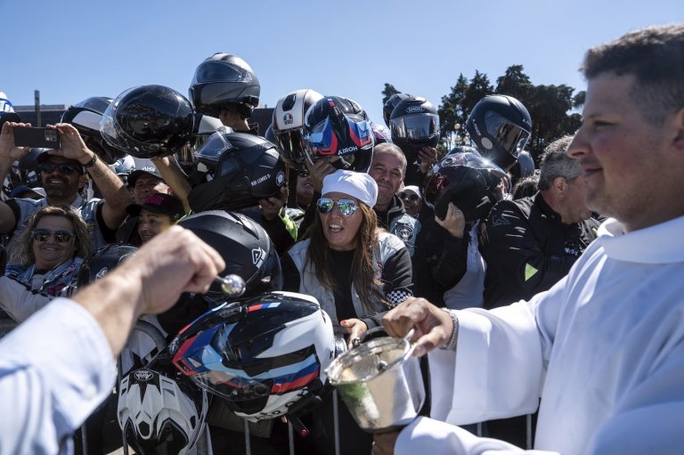 Thousands of motocyclists gather at Portuguese shrine for annual Blessing of the Helmets | iNFOnews.ca