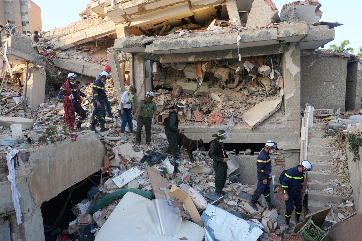 Rescue teams in Venezuela cling to hope as US rebuffs criticisms of government earthquake response | iNFOnews.ca