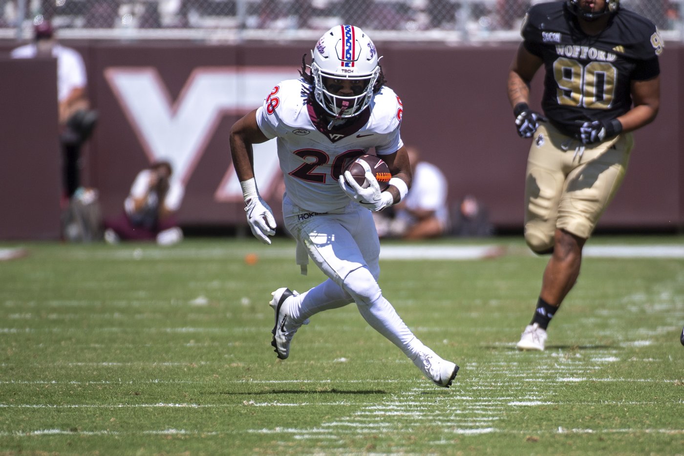 Kyron Drones, Hokies roll to 38-6 win over Wofford in first game under interim coach Montgomery | iNFOnews.ca Kyron Drones, Hokies roll to 38-6 win over Wofford in first game under interim coach Montgomery | iNFOnews.ca