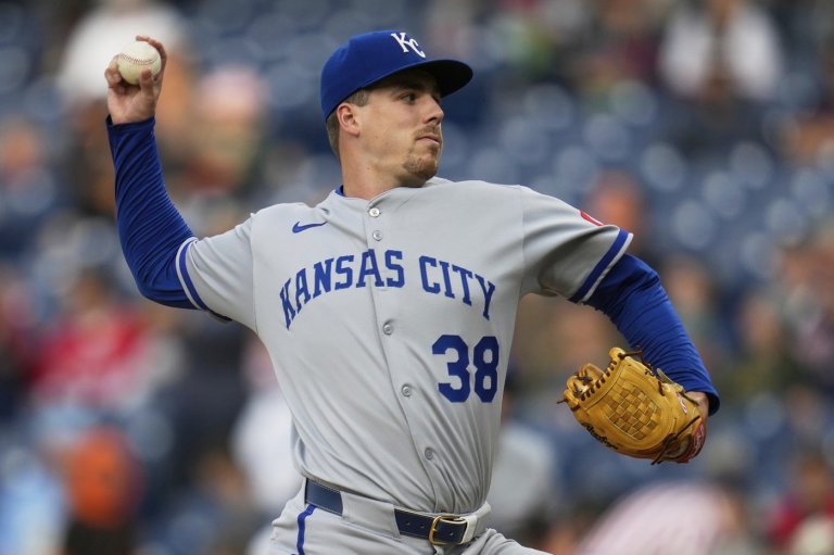Royals' Ryan Bergert headed to Injured List with forearm tightness | iNFOnews.ca