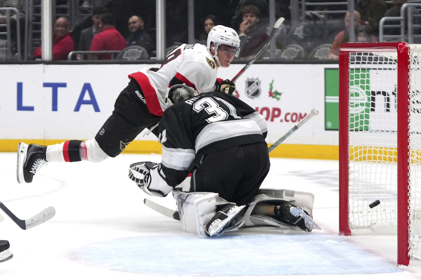 Kopitar helps the Kings beat the Senators 5-2 for their season-high 3rd straight win | iNFOnews.ca