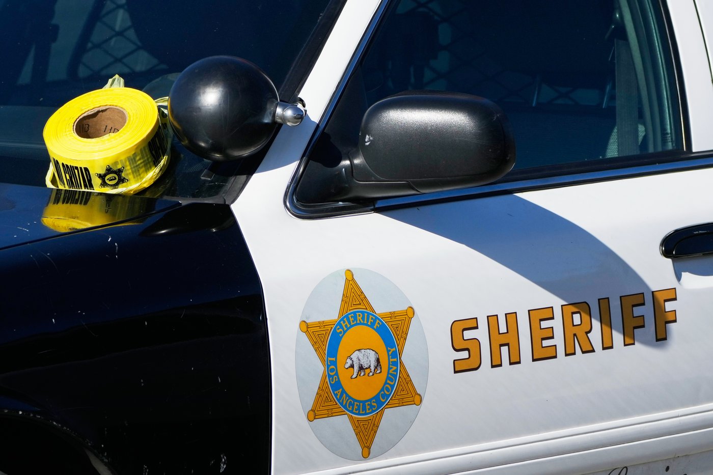 1 officer killed, 1 wounded and another man dead in Los Angeles County shooting | iNFOnews.ca 1 officer killed, 1 wounded and another man dead in Los Angeles County shooting | iNFOnews.ca