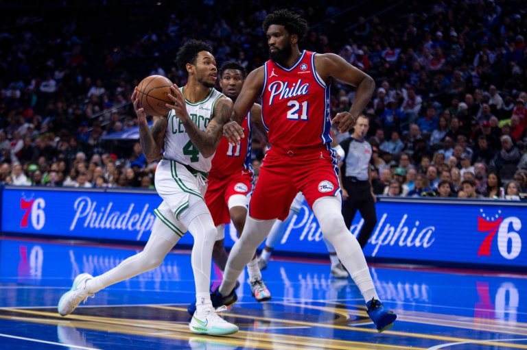 Brown scores 32 points to lead Celtics past 76ers 109-108 for third straight win | iNFOnews.ca Brown scores 32 points to lead Celtics past 76ers 109-108 for third straight win | iNFOnews.ca
