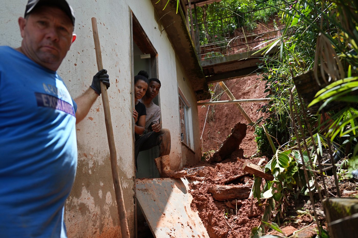 Floods ravage southeastern Brazil and kill 46 as rescuers race to find the missing | iNFOnews.ca