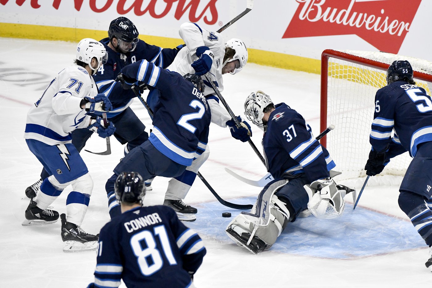 Winnipeg Jets use balanced scoring attack in 7-4 victory over Tampa Bay Lightning | iNFOnews.ca