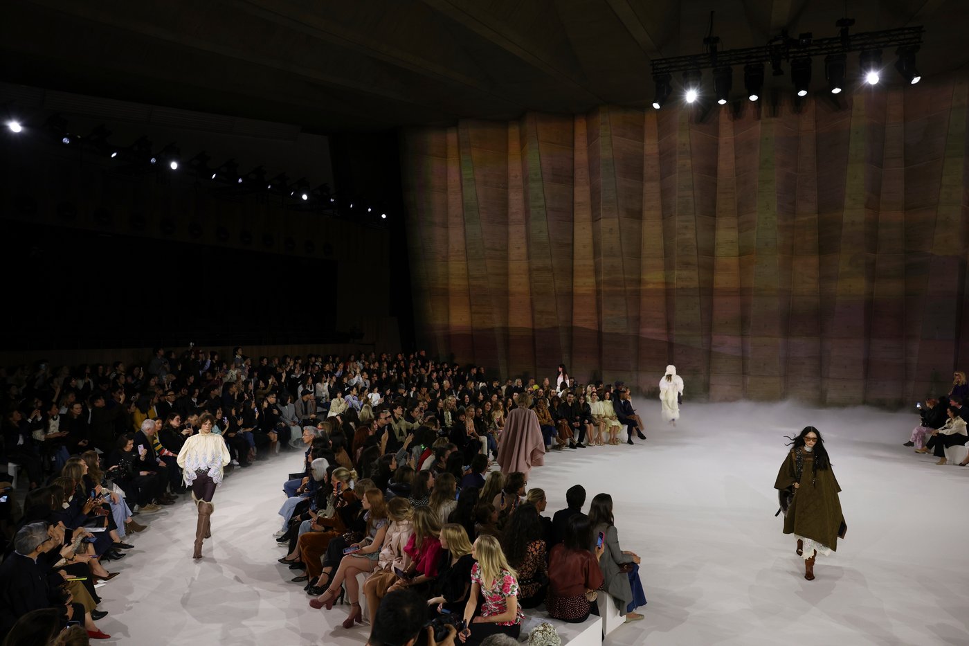 In Paris fashion, skin is in and celebrities rule the runways | iNFOnews.ca In Paris fashion, skin is in and celebrities rule the runways | iNFOnews.ca