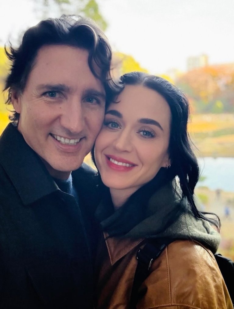 Katy Perry and Justin Trudeau share relationship photos from Japan trip on Instagram | iNFOnews.ca